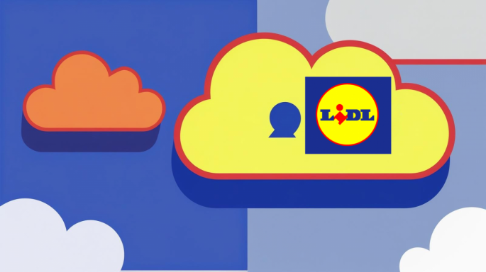 Bildquelle: Canva AI | Urheber:in: Florian Wanner Vor blauem Hintergrund sind stilisierte Wolkenformen dargestellt. In einer großen gelben Wolke mit rotem Rand befindet sich das Logo von Lidl. Eine kleinere orange Wolke ist links zu sehen. Das Bild symbolisiert die Speicherung oder Verarbeitung von Unternehmensdaten in einer Cloud-Umgebung.