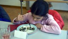 Kind beim Essen