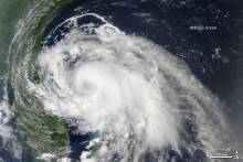 Satellitenbild des Tropensturms Arthur an der Ostküste Floridas