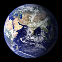 Blick vom All auf die östliche Hemisphäre der Erde