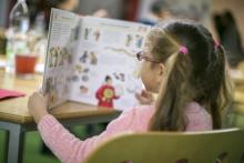 Lesendes Kind_Buchklub der Jugend_Dujmic