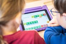 Mit dem Tablet wird der MILO programmiert