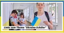 Kind in Schulgang mit ukrainischer Fahne